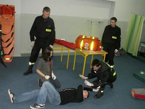 wizyta OSP W-G w gimnazjum