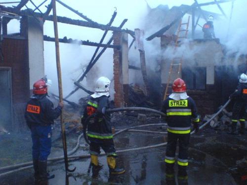 Po¿ar budynku gospodarczego